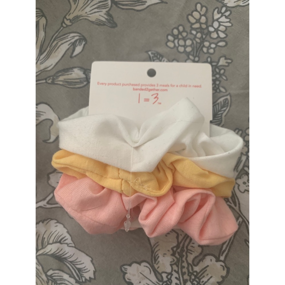 Hair Scrunchies! 3 Pack